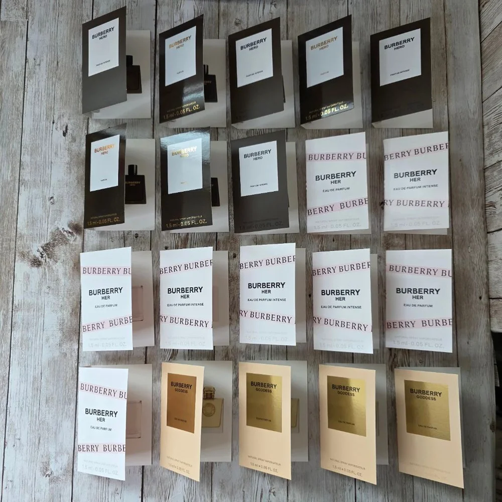 20 × Unisex Burberry Sam ple Set